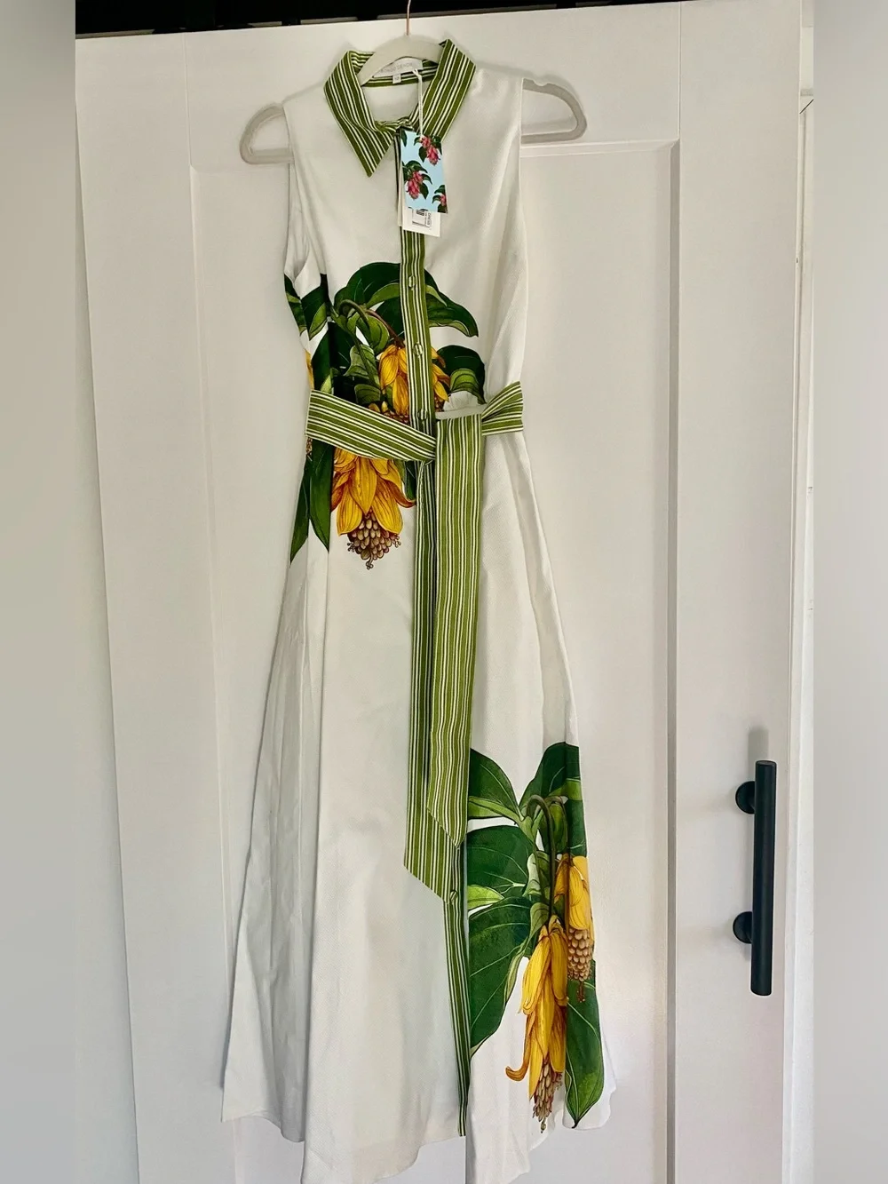 Borgo De Nor White Maxi Dress with Green Trim and Yellow Floral Print - Picture 7 of 9